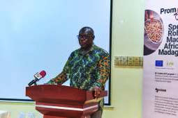 Mr. Michael Owusu-Manu, Cocoa Research Institute of Ghana Image